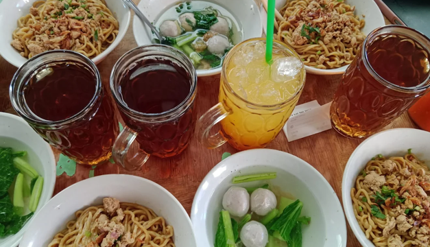Mie Ayam Bogor Rasa Gurih, Porsi Pas, Tradisi Kuliner Legendaris