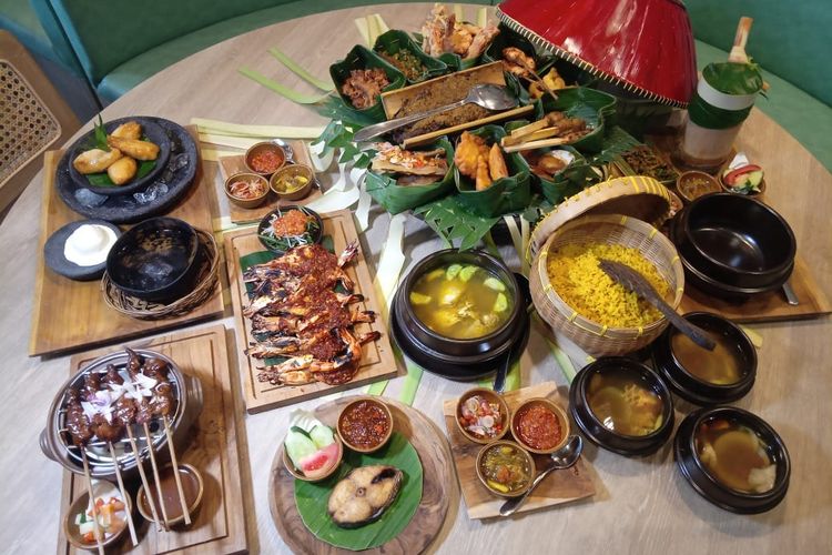 Tradisi Megibung, Budaya Makan Bersama Khas Bali Kian Langka