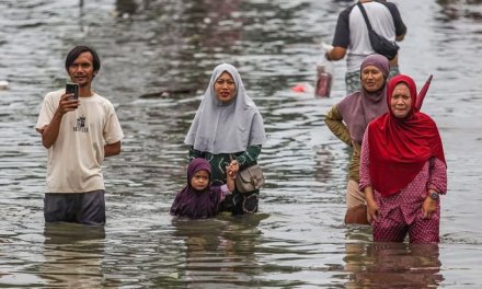 Kemensos Tanggap Cepat Salurkan Korban Banjir Bekasi