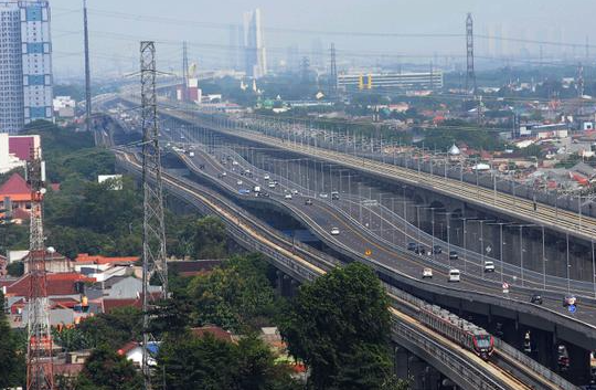 Lonjakan Kendaraan di Jalan Layang MBZ Jelang Libur Isra Miraj