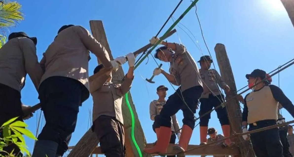 Polres Gayo Lues Bangun Jembatan Percepat Pascabencana