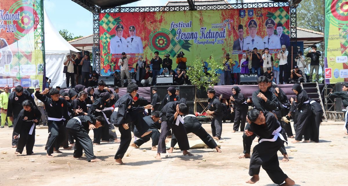 Festival Perang Ketupat Tempilang Tradisi Budaya Ramadhan