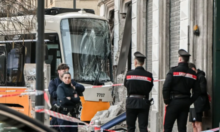 Trem Tergelincir di Milan: Dua Tewas dan Puluhan Luka-Luka