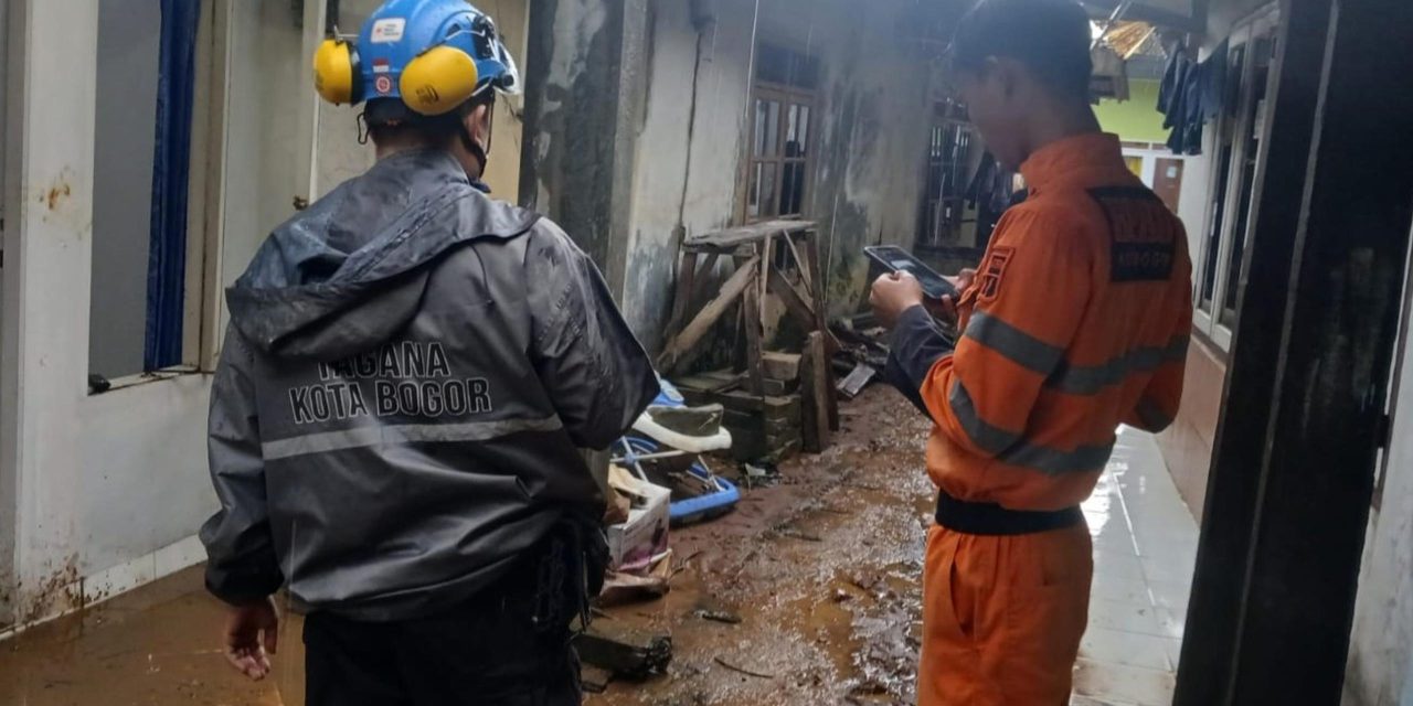 Hujan Deras Picu Banjir Longsor di Sejumlah Wilayah Kota Bogor