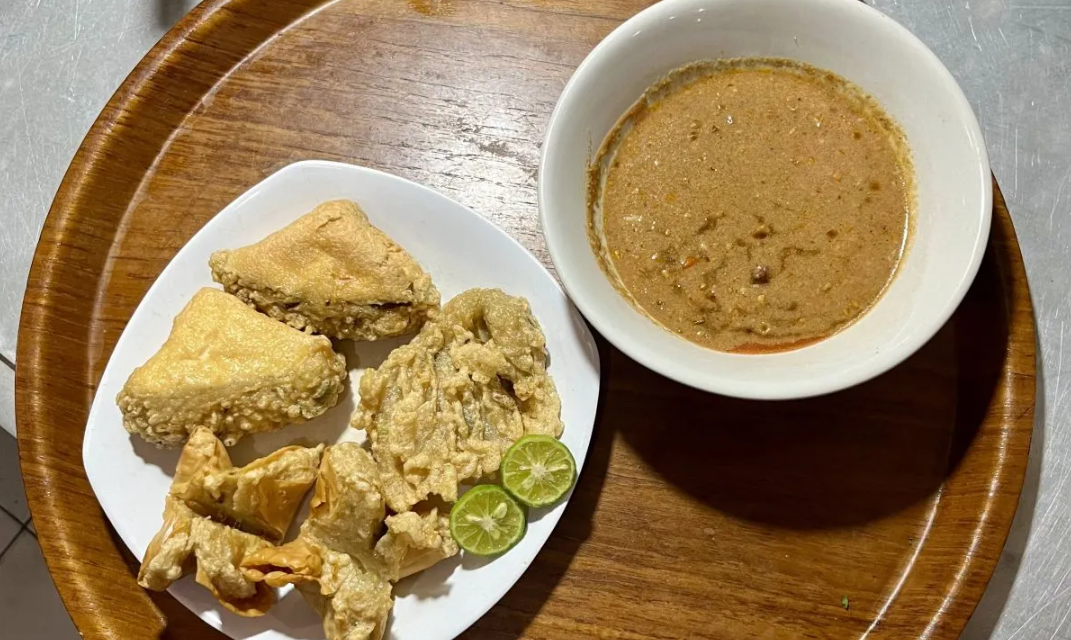 Batagor Yunus Bandung: Kuliner Legendaris 1972 Dicari Pemudik