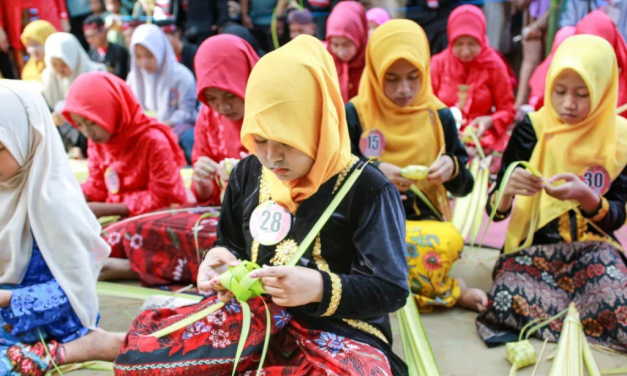 Pemkab Sumenep Festival Ketupat Lestarikan Tradisi Lebaran
