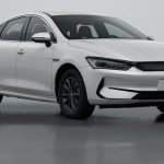 Teknologi Flash Charging pada Linghui e7 BYD Transportasi Online