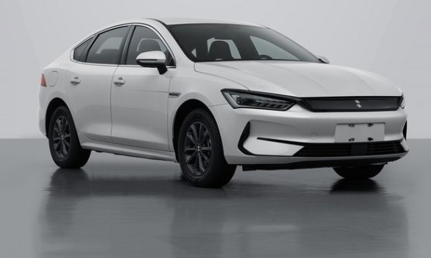 Teknologi Flash Charging pada Linghui e7 BYD Transportasi Online