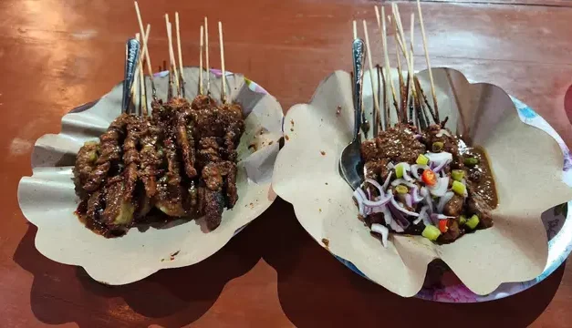 Sate Ayam Solo, Kuliner Malam Legendaris Cita Rasa Khas
