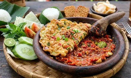 Resep Telur Dadar Penyet, Pedas Gurih yang Selalu Jadi Favorit