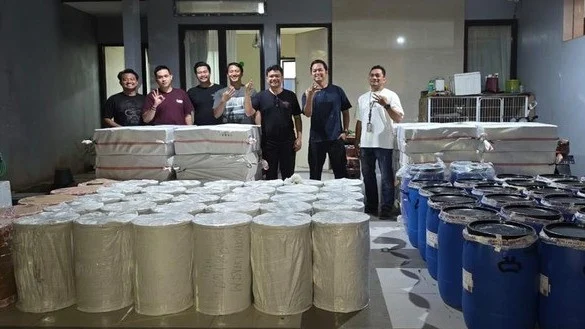 Barang bukti 1,5 ton bahan kimia yang disita polisi dari gudang di Cakung dalam pengungkapan kasus pemasok bahan baku karisoprodol ilegal.