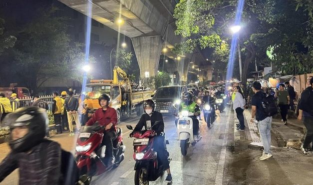 JPO Kapten Tendean Rampung Dibongkar, Arus Lalu Lintas Pulih