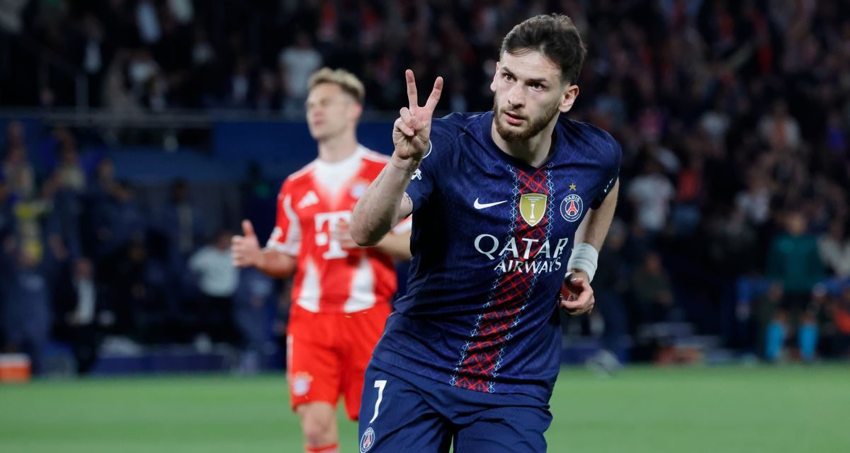 Khvicha Kvaratskhelia Sabet Gelar Pemain Terbaik Liga Champions 2025-2026
