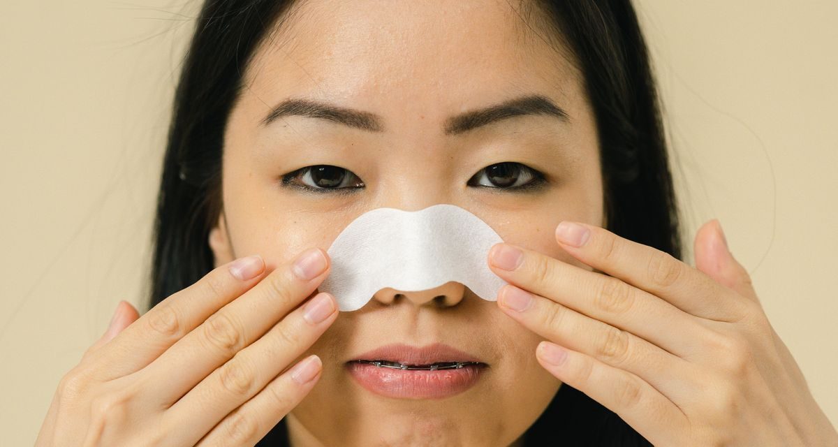 Cara Menghilangkan Komedo Hitam dengan Aman Menurut Dokter, Jangan Dipencet Sembarangan