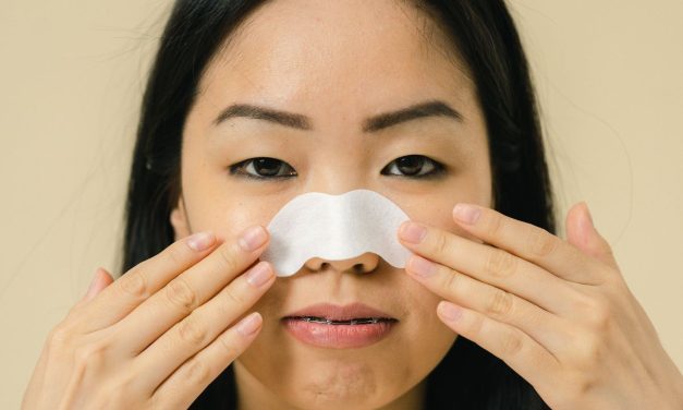 Cara Menghilangkan Komedo Hitam dengan Aman Menurut Dokter, Jangan Dipencet Sembarangan