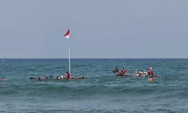 Tradisi Pengibaran Merah Putih di Tengah Laut Pantai Baron Simpan Kisah Perlawanan